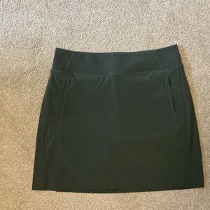 Dark green Athleta skort